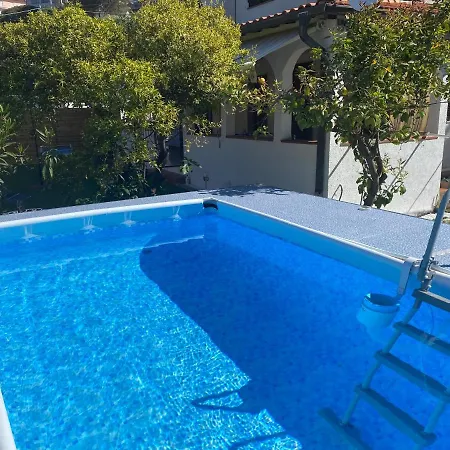 Casa Del Sole: Relax & Charme Nella Riviera Ligure Дом отдыха Кампороссо