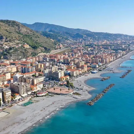 Tatil Evi Casa Del Sole: Relax & Charme Nella Riviera Ligure