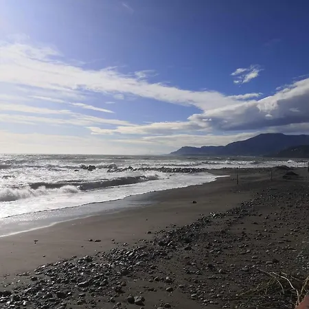 Casa Del Sole: Relax & Charme Nella Riviera Ligure * Camporosso (Liguria)